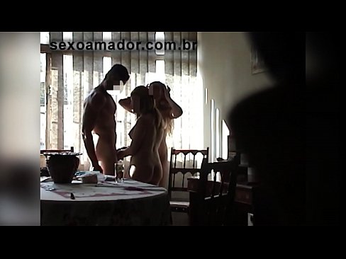 ❤️ Szexbarátok meghívnak egy óriásembert és egy édeshármast vele ☑ Porno at hu.tubsexercom.ru