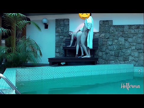 ❤️ A főnök meghívja a szobalányt a medencébe, de nem tud ellenállni egy forró ☑ Porno at hu.tubsexercom.ru